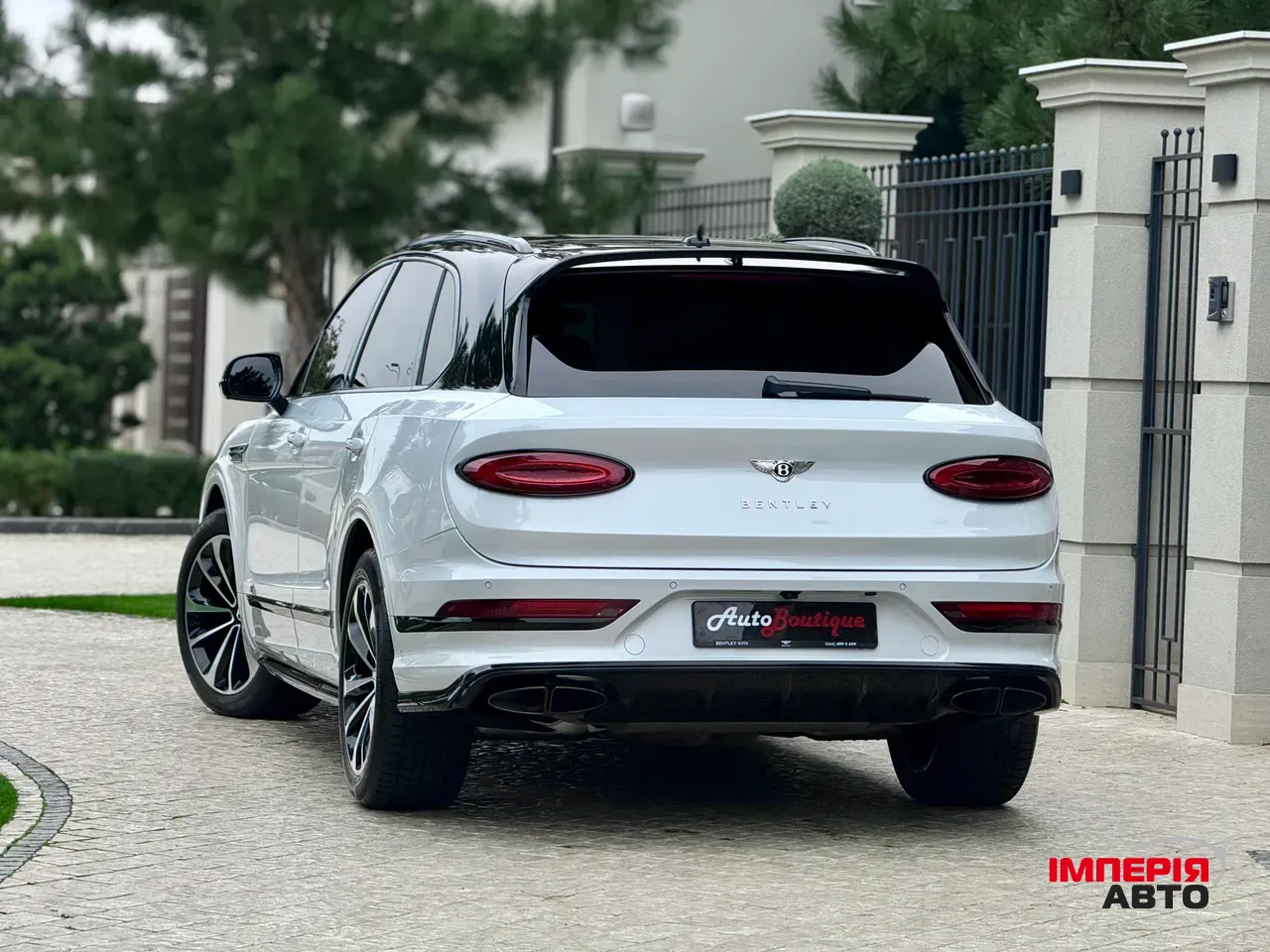 Bentley Bentayga - фото 12