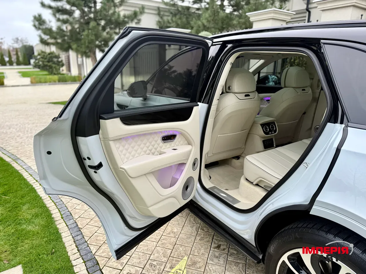 Bentley Bentayga - фото 29