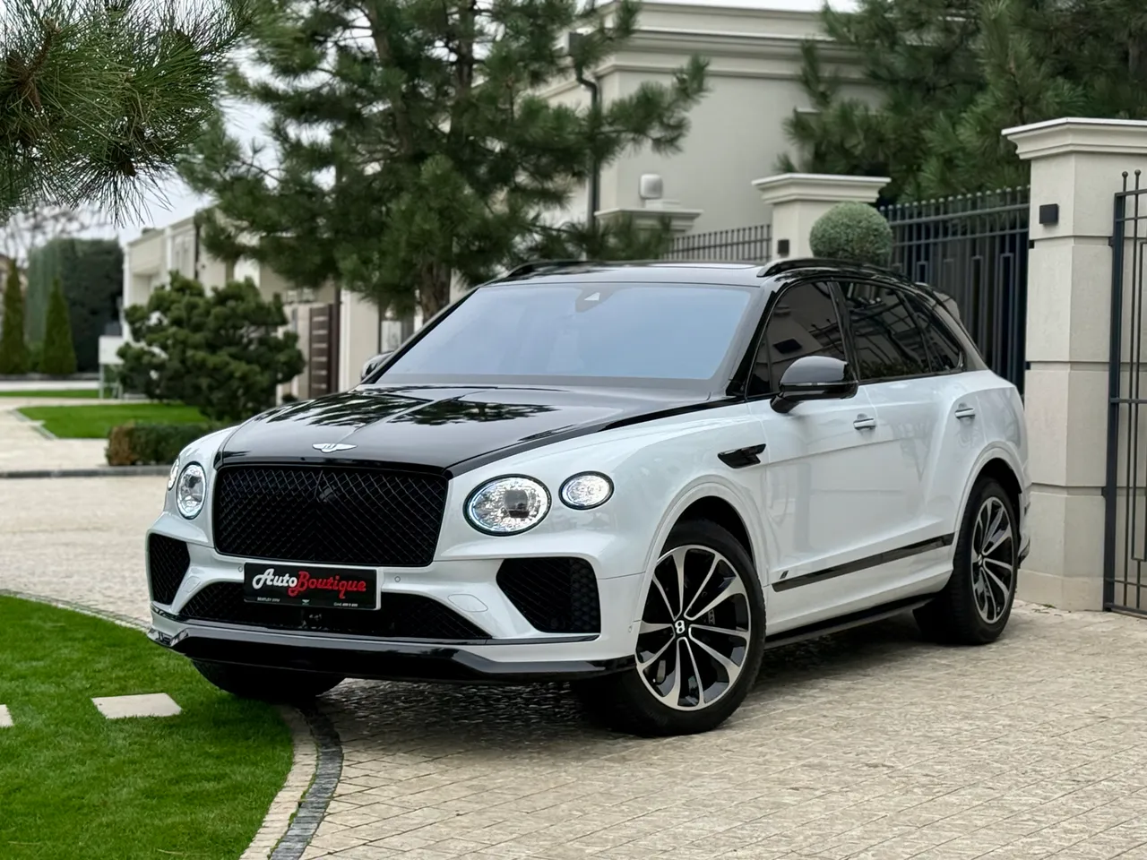 Bentley Bentayga - фото 8
