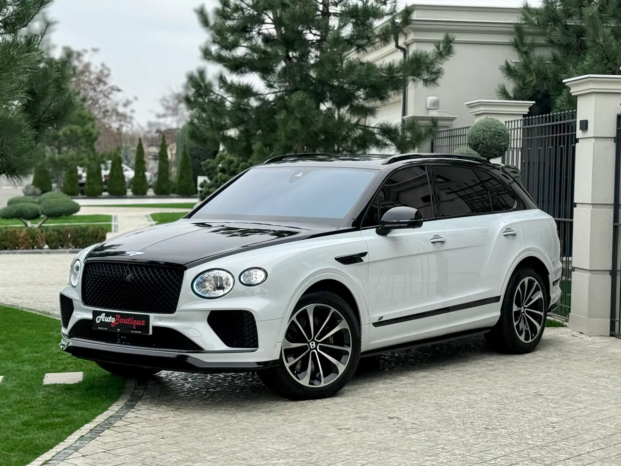 Bentley Bentayga - фото 7