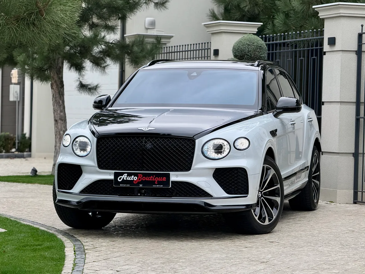 Bentley Bentayga - фото 4