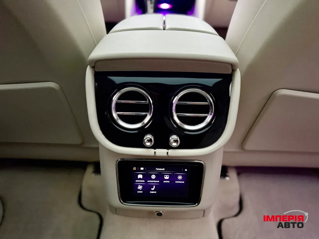 Bentley Bentayga - фото 33