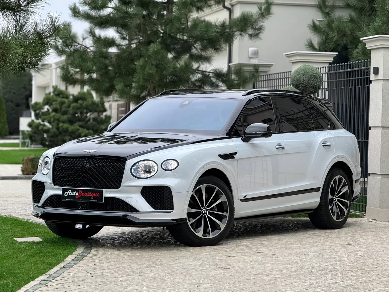 Bentley Bentayga - фото 6