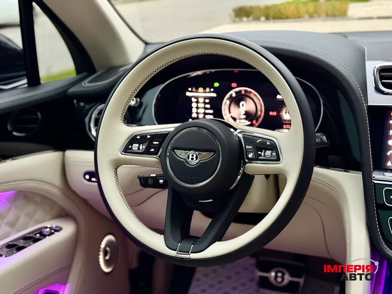 Bentley Bentayga - фото 50
