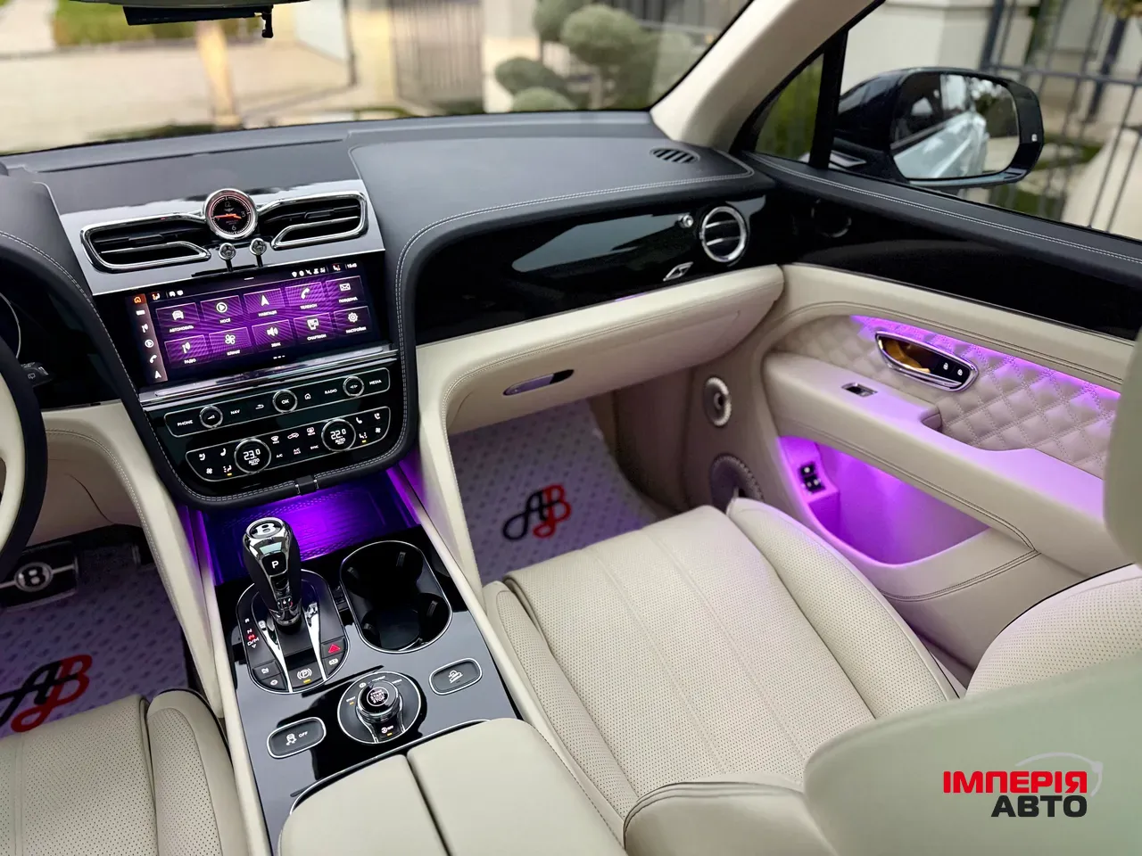 Bentley Bentayga - фото 38