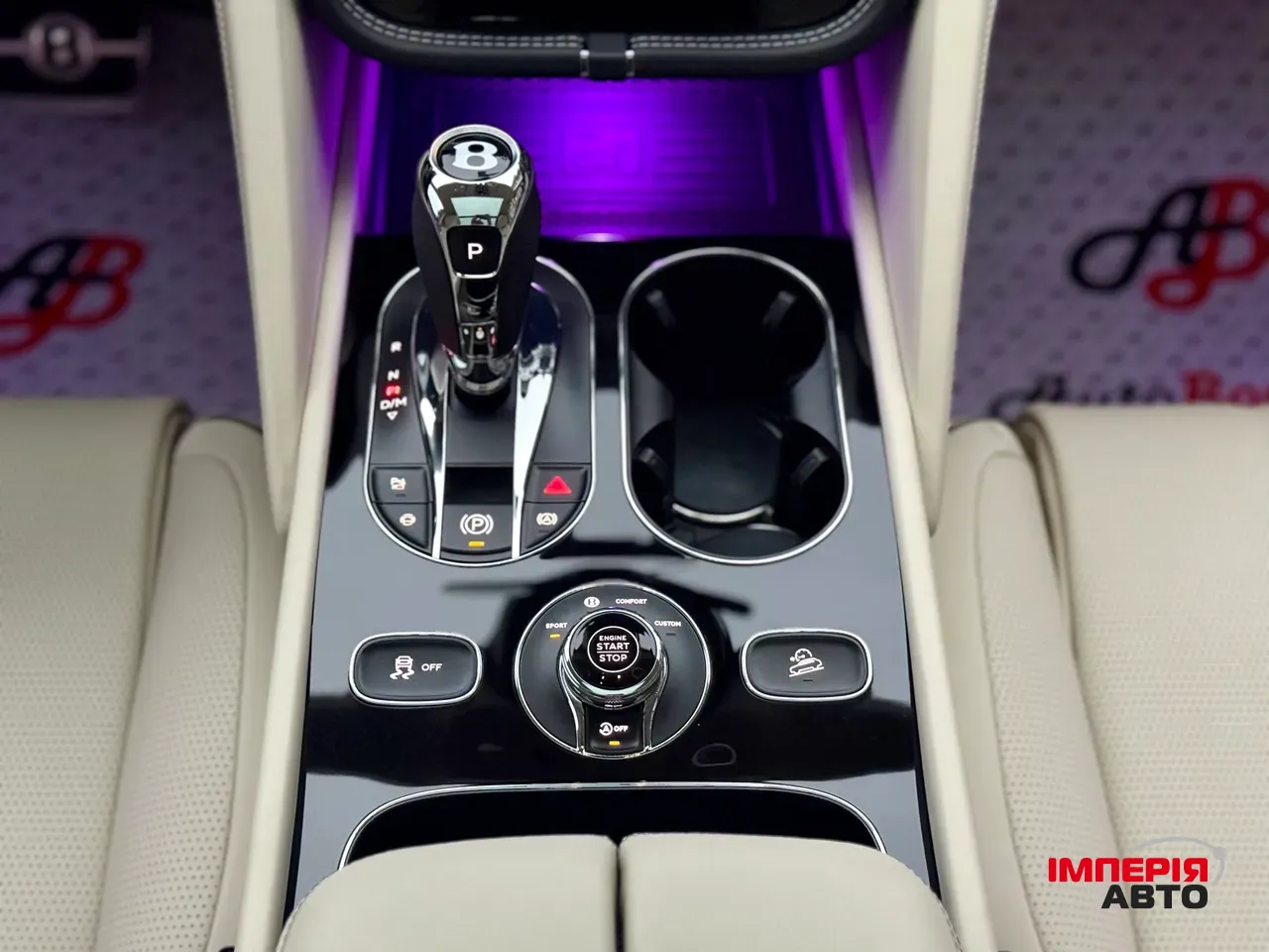 Bentley Bentayga - фото 44