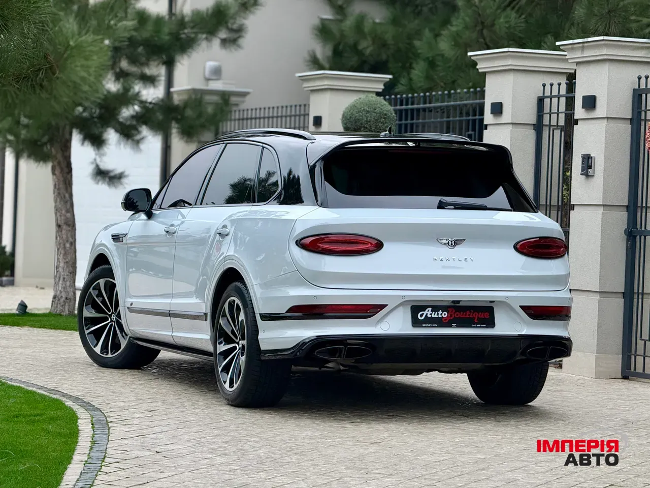 Bentley Bentayga - фото 11