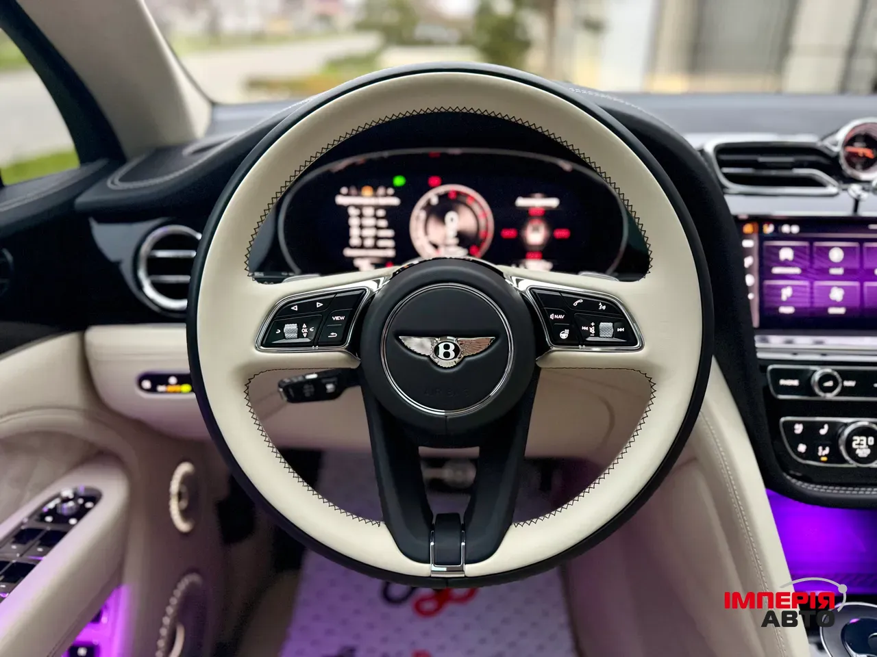 Bentley Bentayga - фото 41