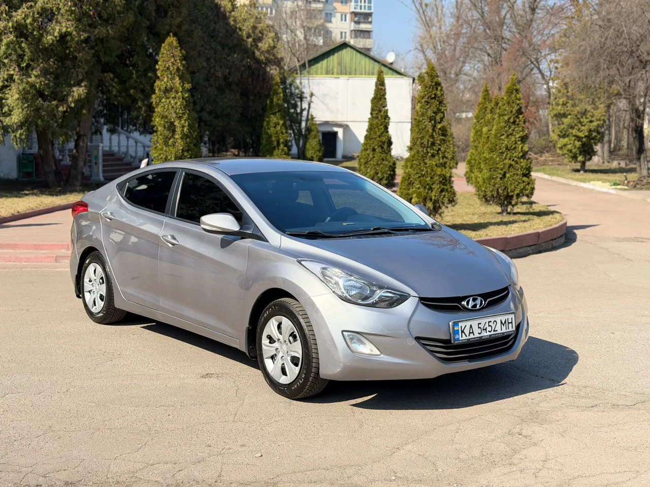 Hyundai Elantra - фото 2