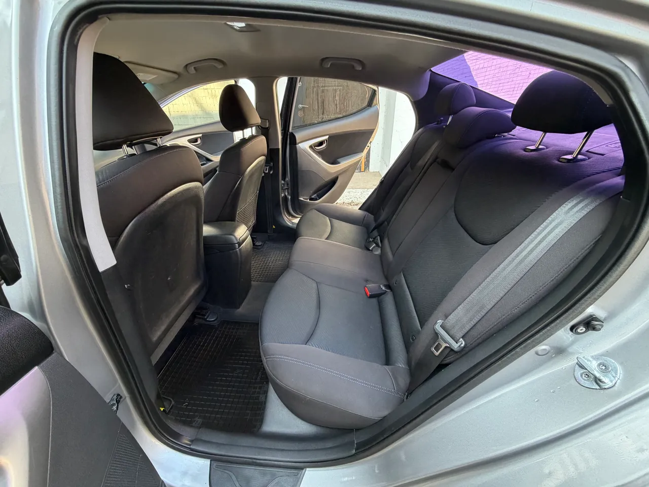 Hyundai Elantra - фото 10