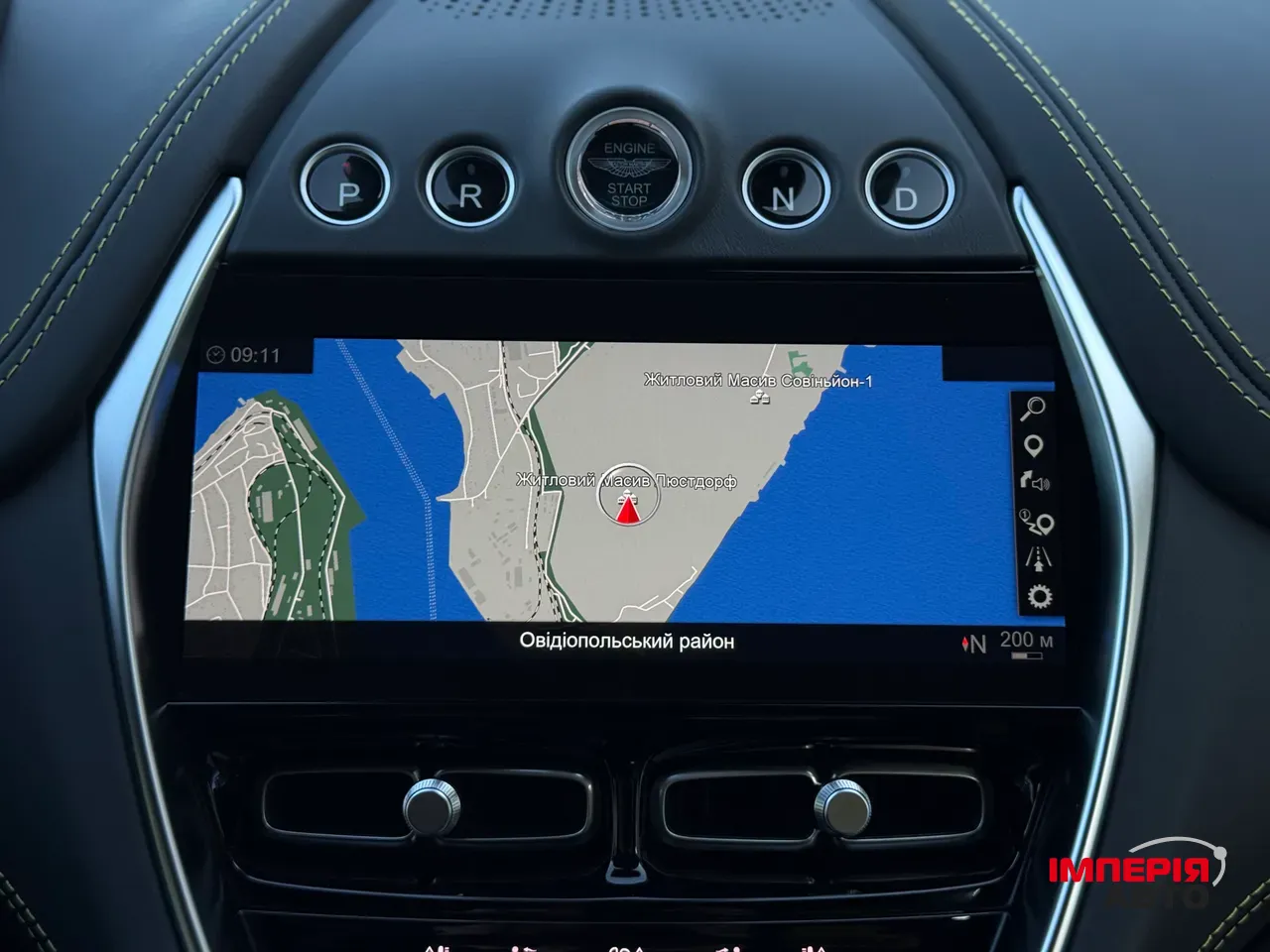 Aston Martin DBX - фото 61