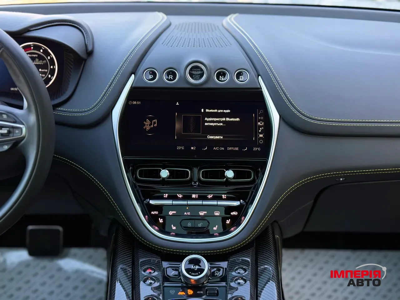 Aston Martin DBX - фото 44