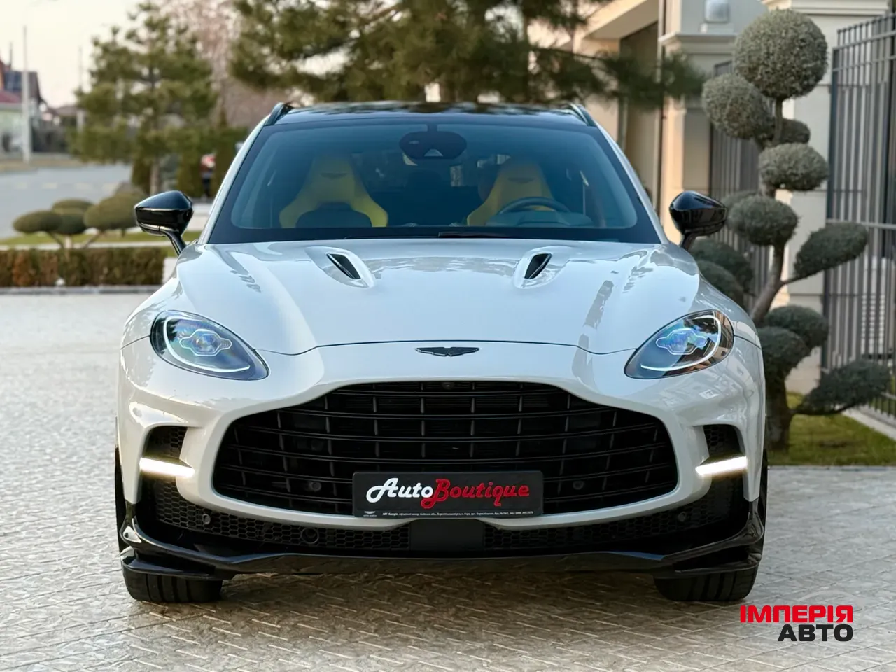 Aston Martin DBX - фото 3