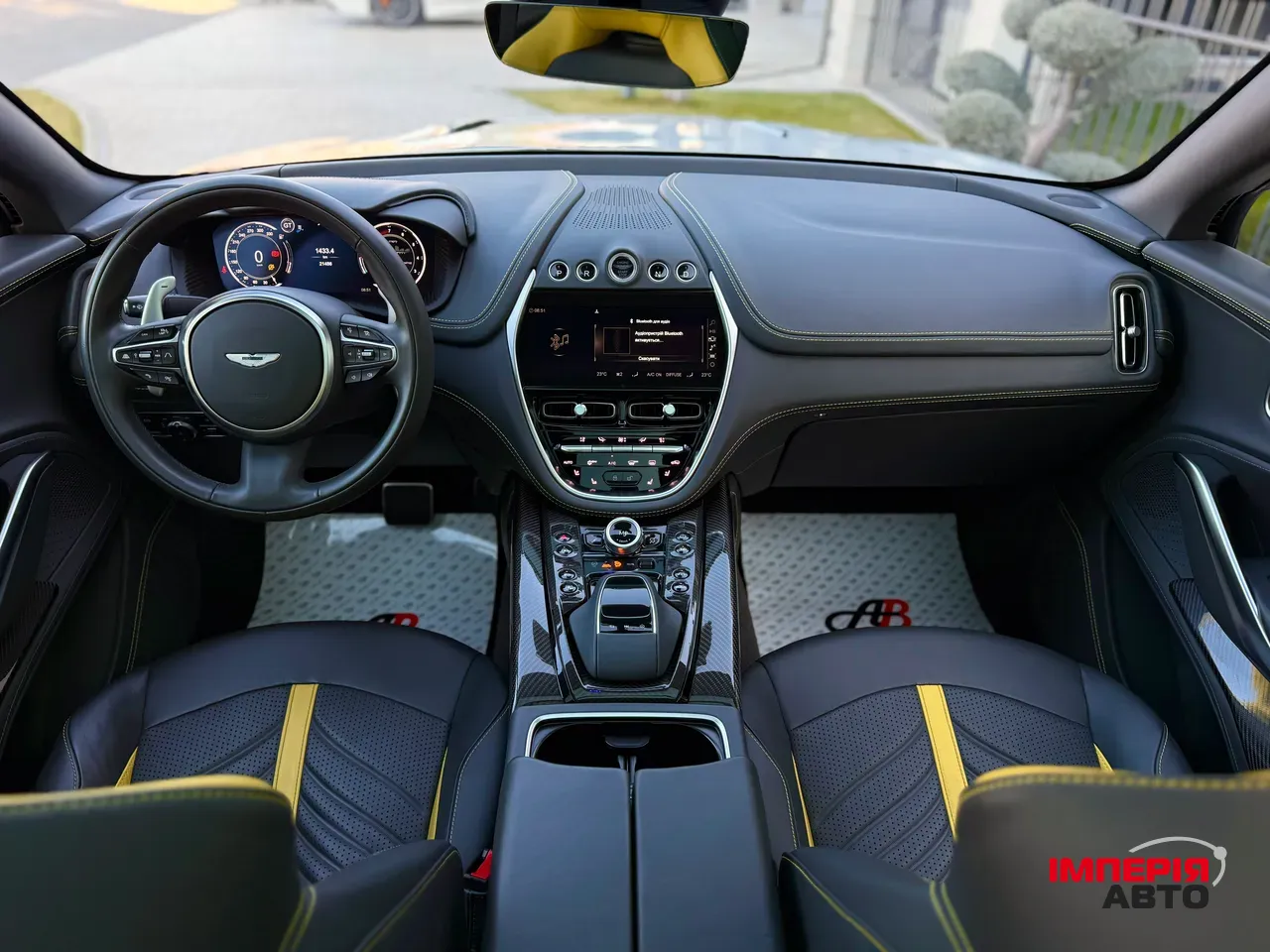 Aston Martin DBX - фото 41