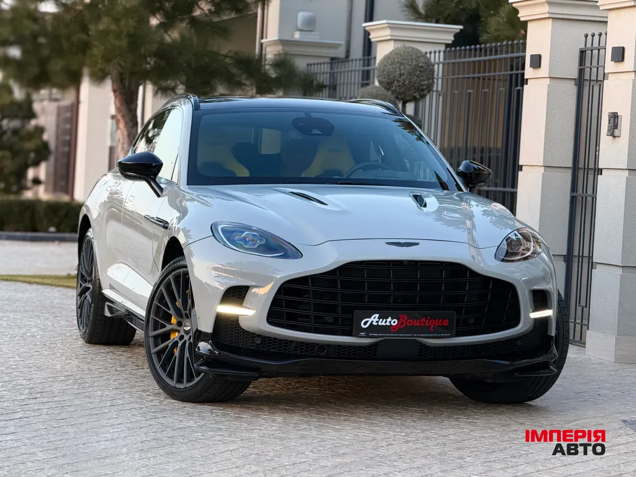 Aston Martin DBX - фото 25