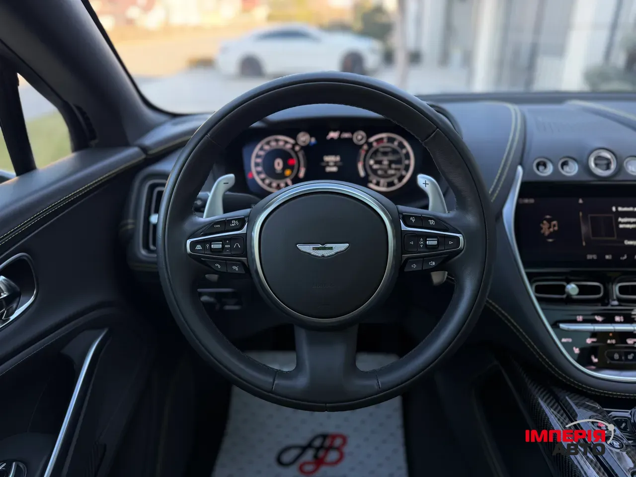 Aston Martin DBX - фото 48