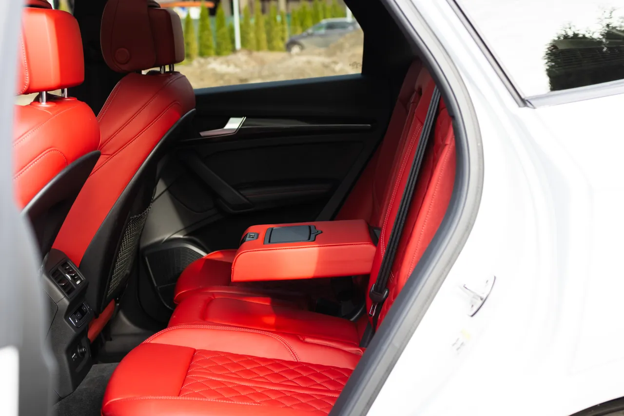 Audi SQ5 Sportback - фото 18