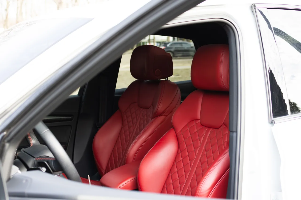 Audi SQ5 Sportback - фото 16