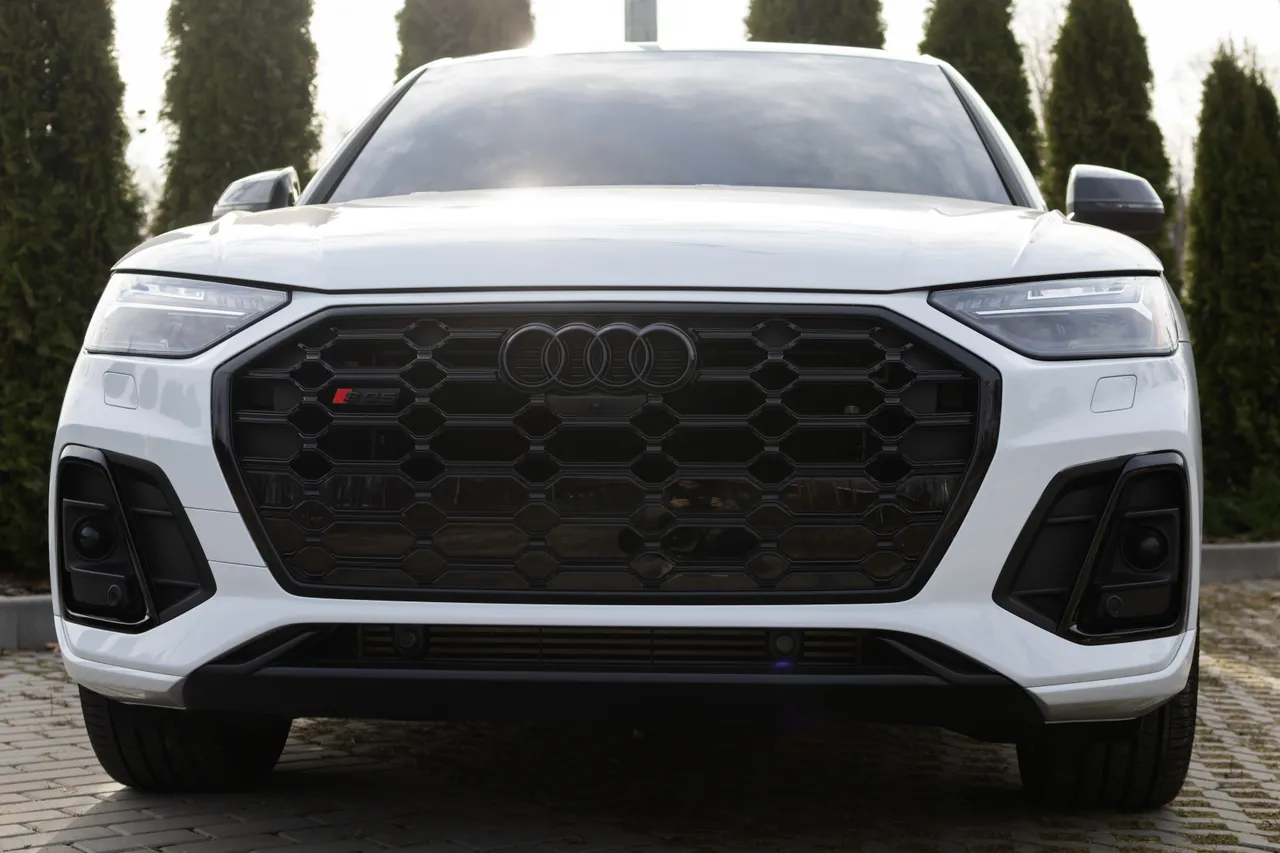 Audi SQ5 Sportback - фото 7
