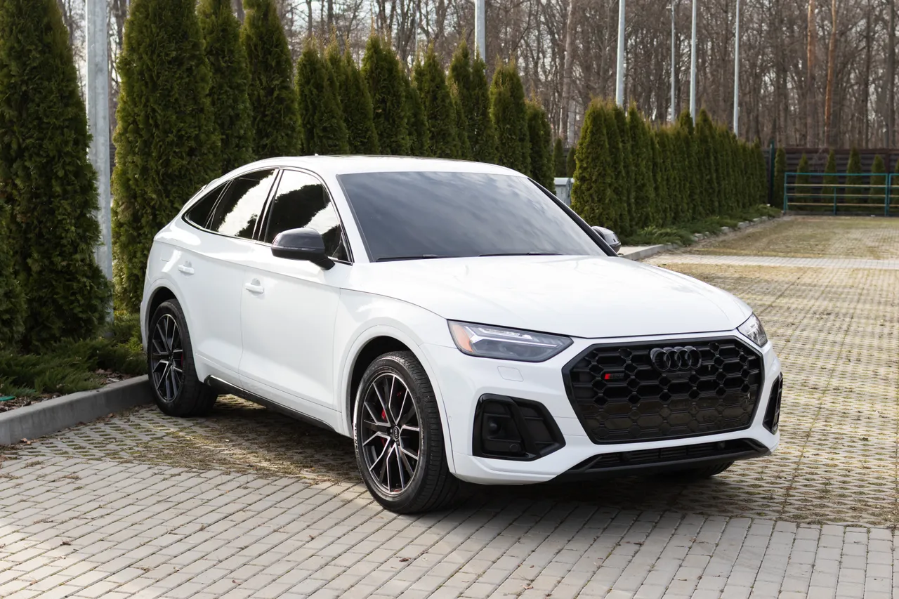 Audi SQ5 Sportback - фото 1