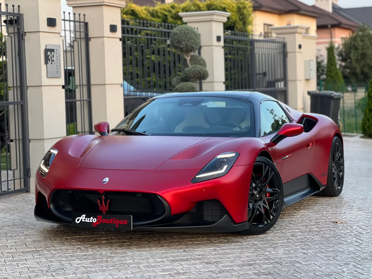 Maserati MC20 - фото 5