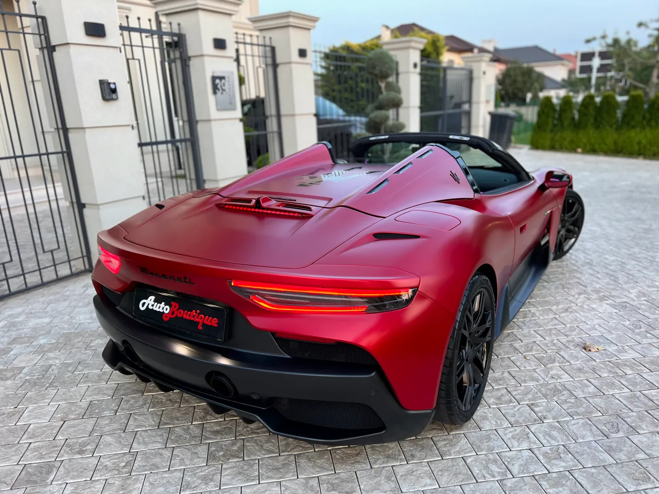 Maserati MC20 - фото 23