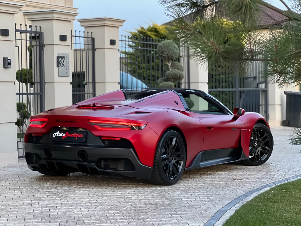 Maserati MC20 - фото 21