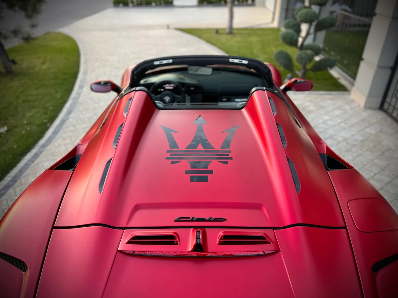 Maserati MC20 - фото 32