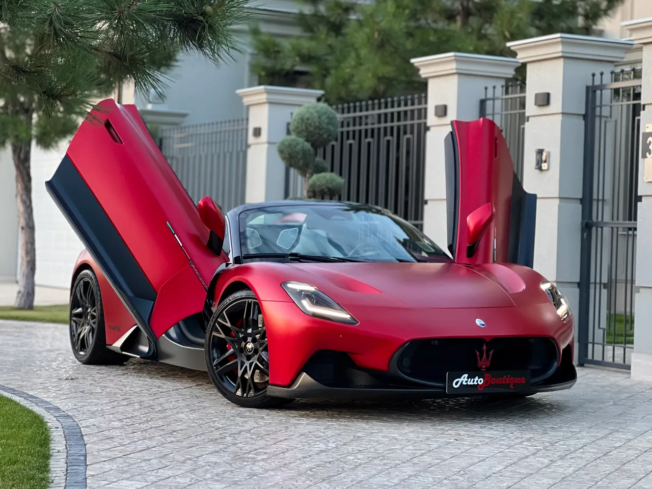 Maserati MC20 - фото 29