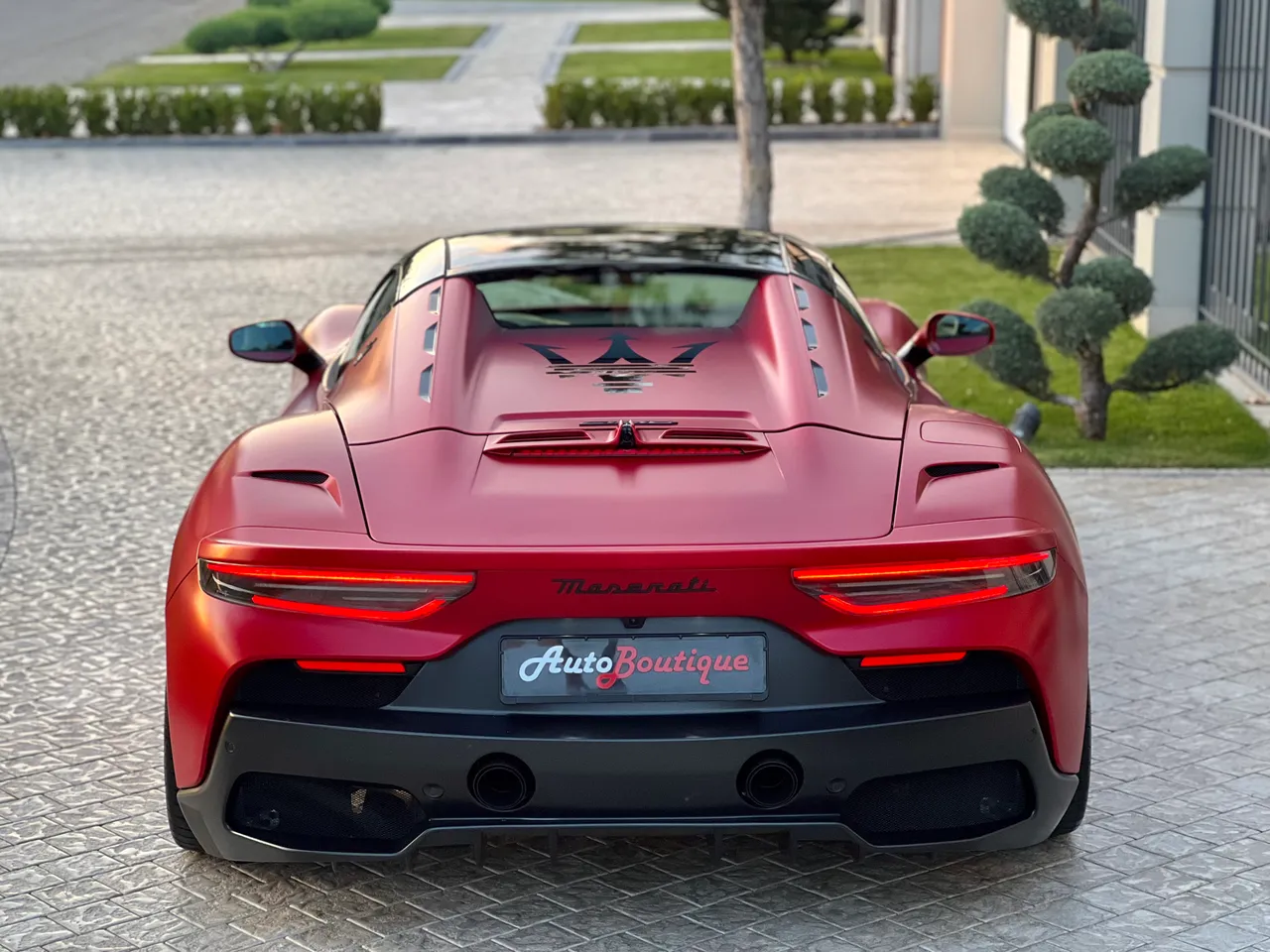 Maserati MC20 - фото 16