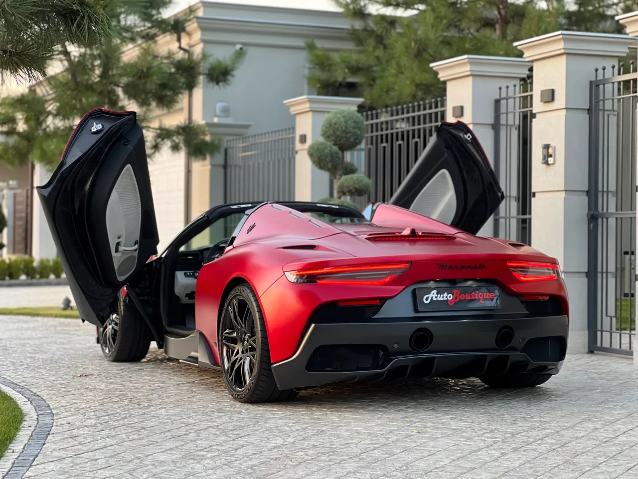 Maserati MC20 - фото 31