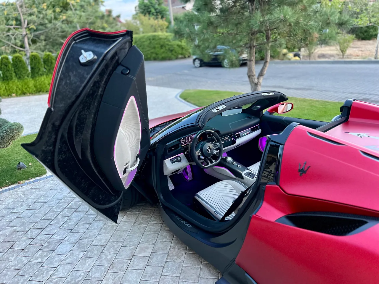 Maserati MC20 - фото 38