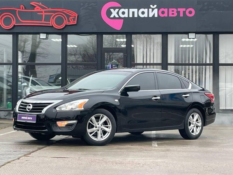 Nissan Altima - фото 1