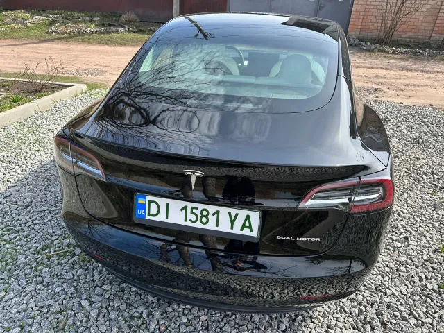 Tesla Model 3 - фото 5