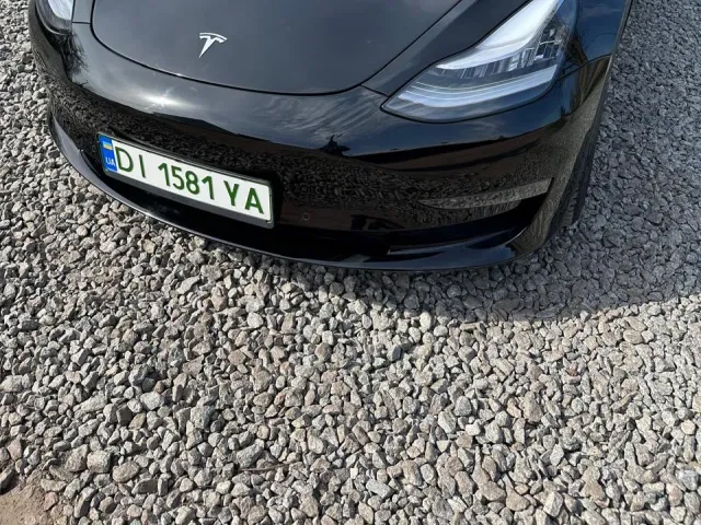 Tesla Model 3 - фото 2