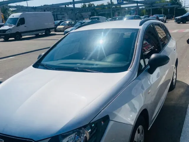 SEAT Ibiza - фото 1