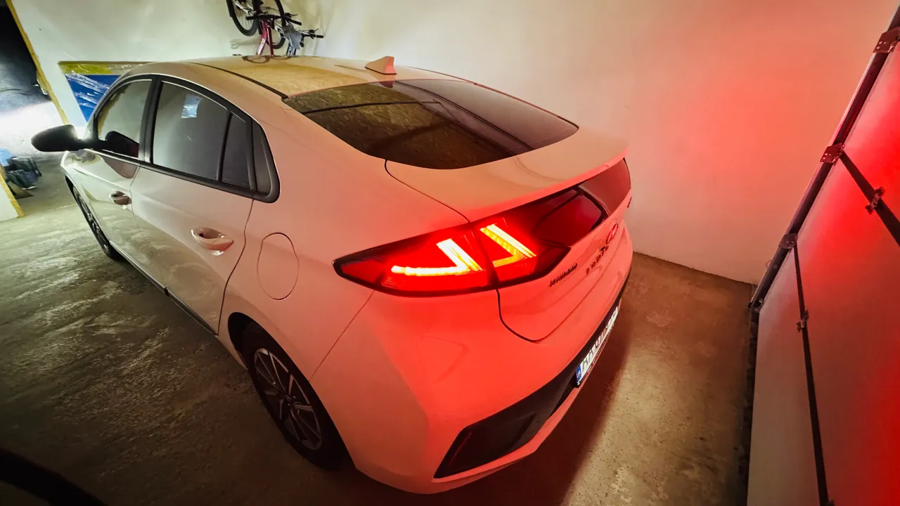 Hyundai IONIQ - фото 3