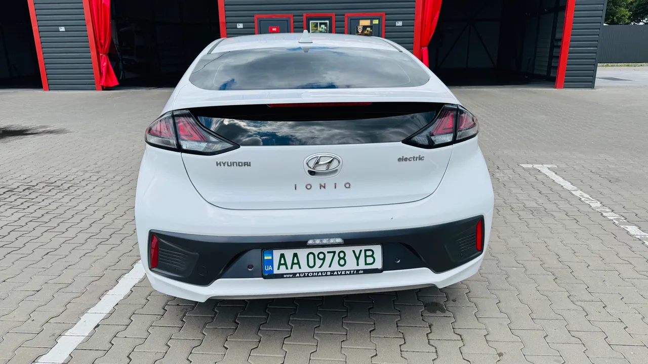 Hyundai IONIQ - фото 19