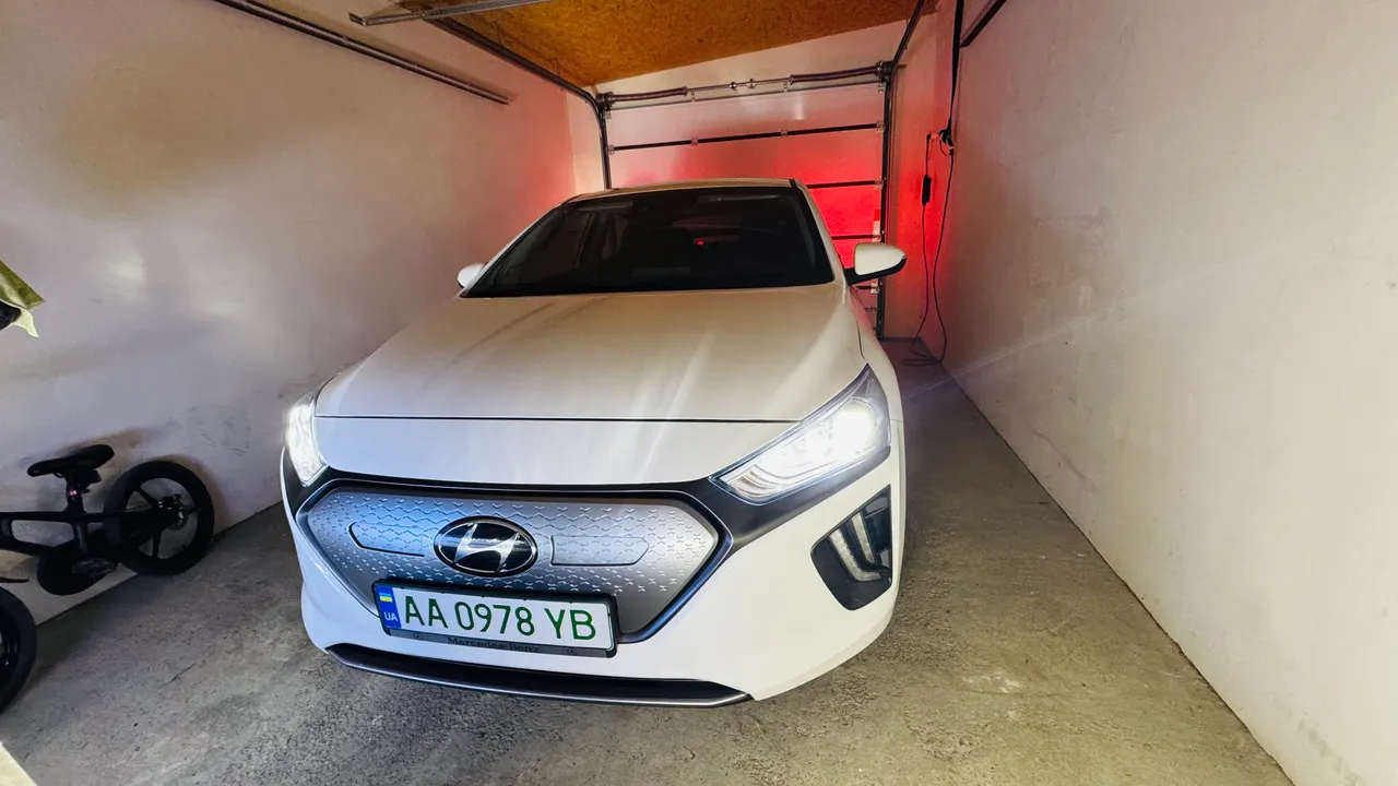 Hyundai IONIQ - фото 2