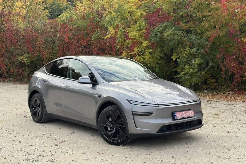 Tesla Model Y - фото 2