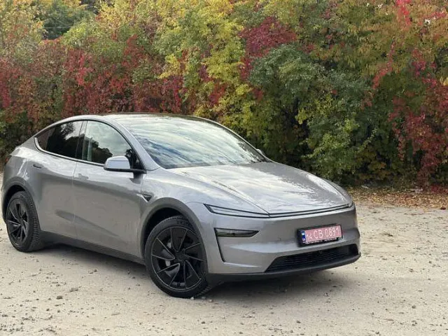Tesla Model Y - фото 2
