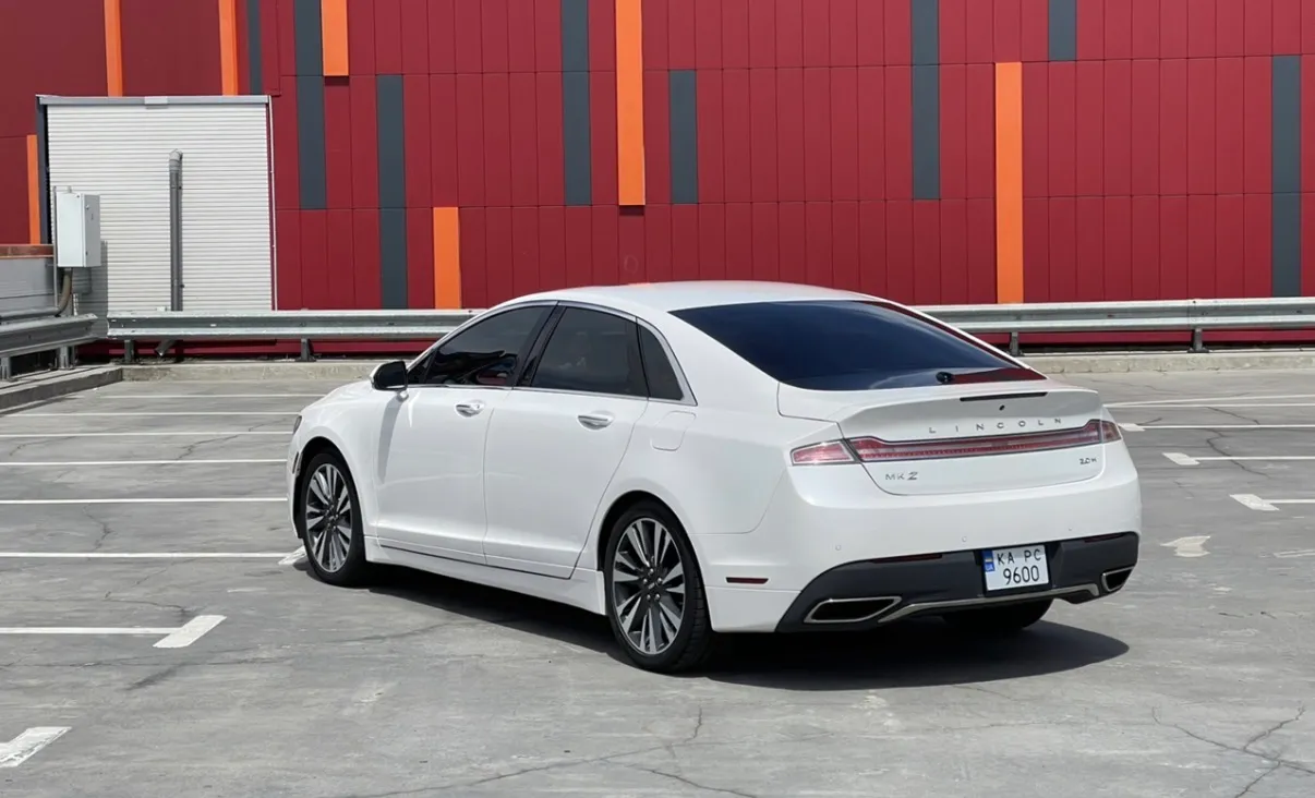 Lincoln MKZ - фото 4