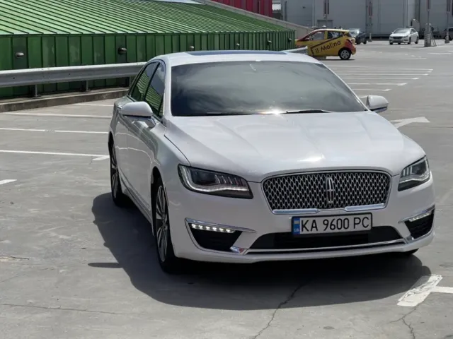 Lincoln MKZ - фото 1