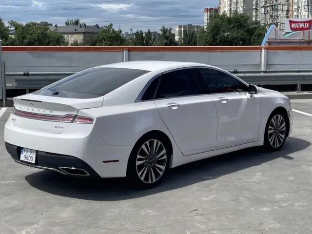 Lincoln MKZ - фото 3