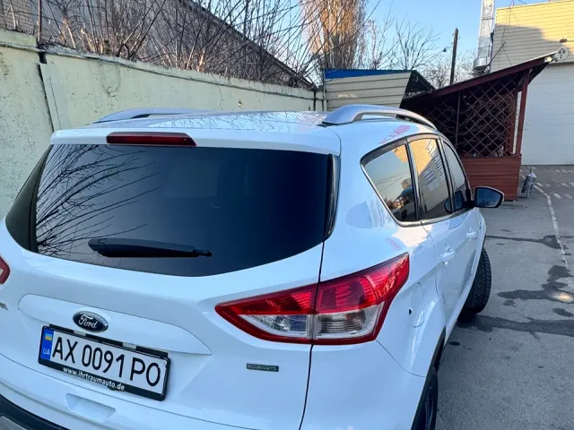 Ford Kuga - фото 3
