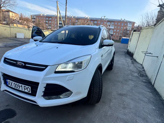 Ford Kuga - фото 2