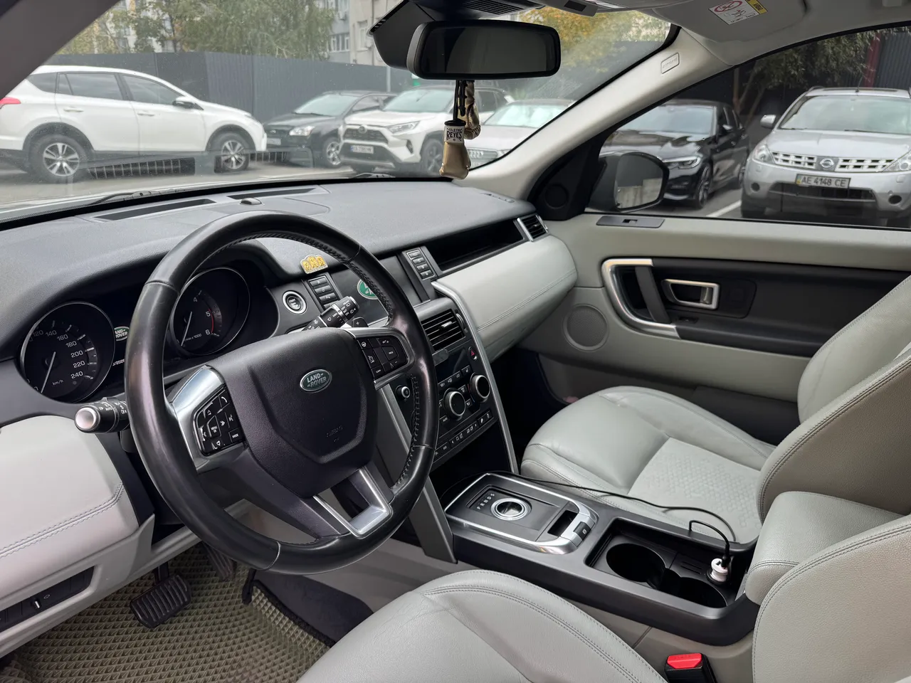 Land Rover Discovery Sport - фото 11