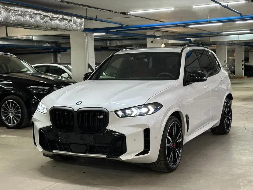 BMW X5 - фото 1