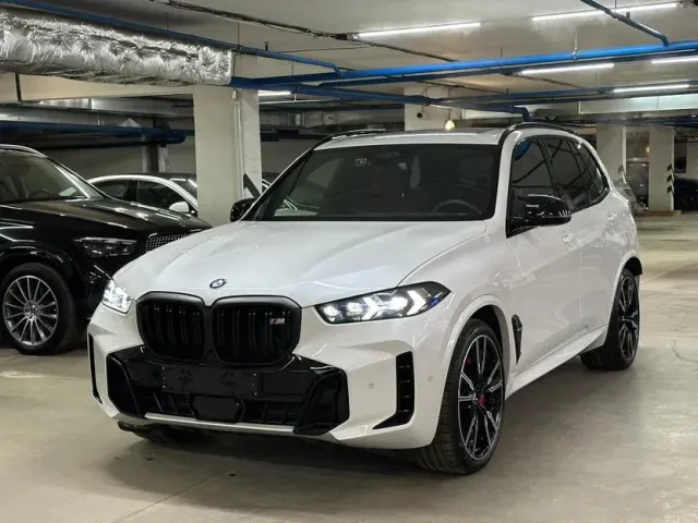 BMW X5 - фото 1