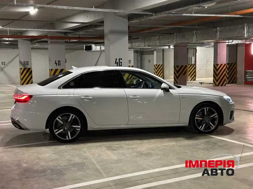 Audi A4 - фото 3